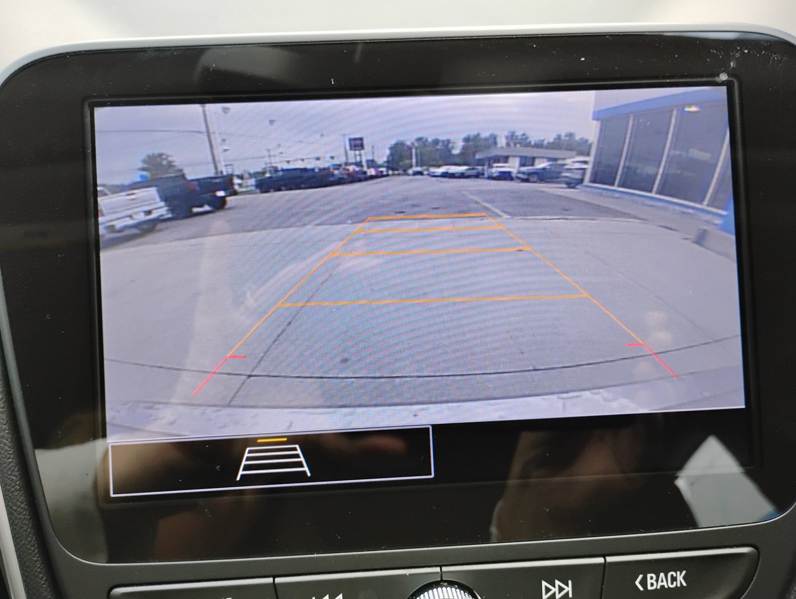 Used 2022 Chevrolet Malibu LS FWD image 18