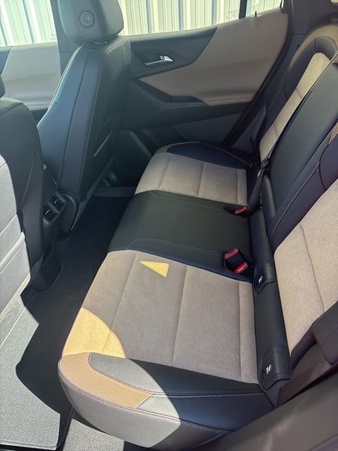 Used 2026 Chevrolet Equinox ACTIV image 15