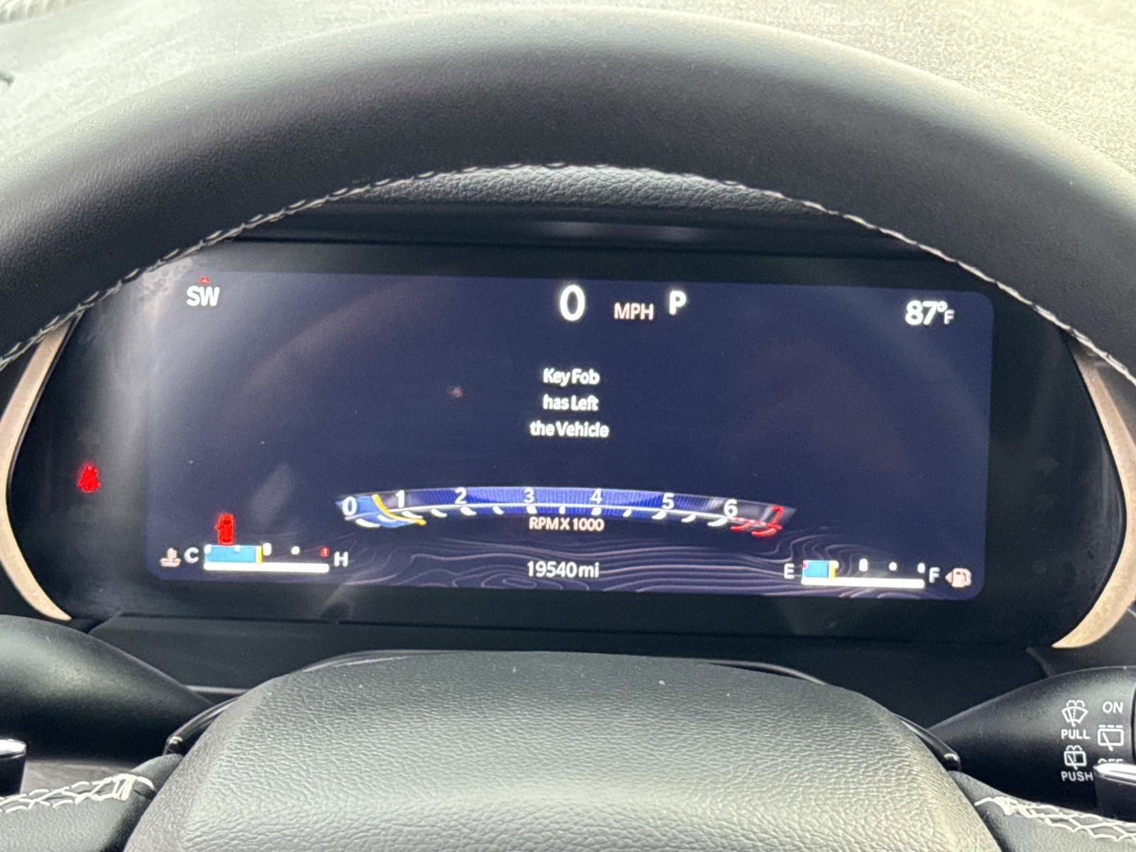 Used 2024 Jeep Grand Cherokee Limited w/ Black Appearance Package image 10