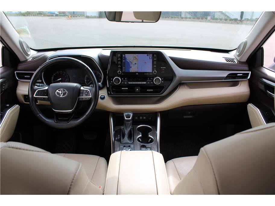 Used 2020 Toyota Highlander Limited AWD/4WD image 10