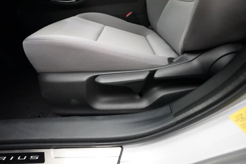 Used 2023 Toyota Prius LE image 28