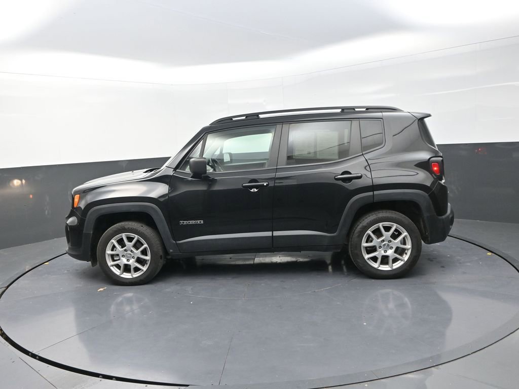 Used 2023 Jeep Renegade Latitude w/ Premium Group image 5