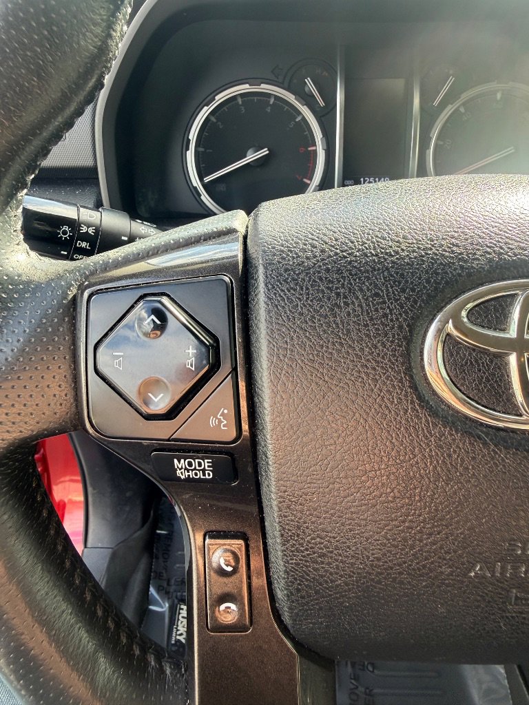 Used 2020 Toyota 4Runner TRD Off-Road Premium AWD/4WD image 13