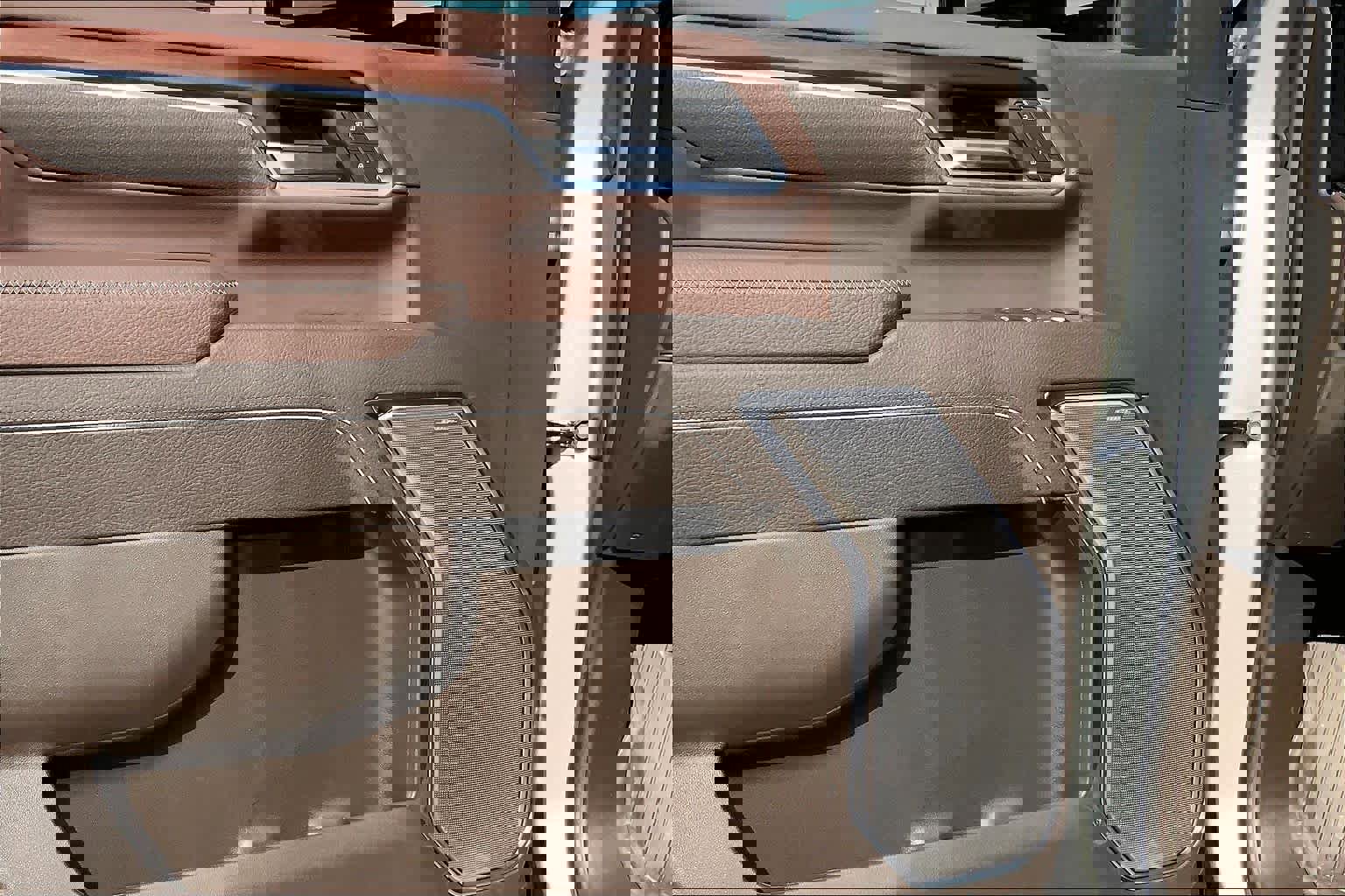 Used 2025 GMC Sierra 3500 Denali w/ Denali Reserve Package image 21