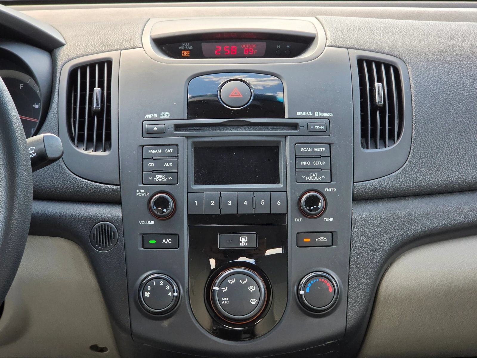 Used 2012 Kia Forte LX FWD image 12