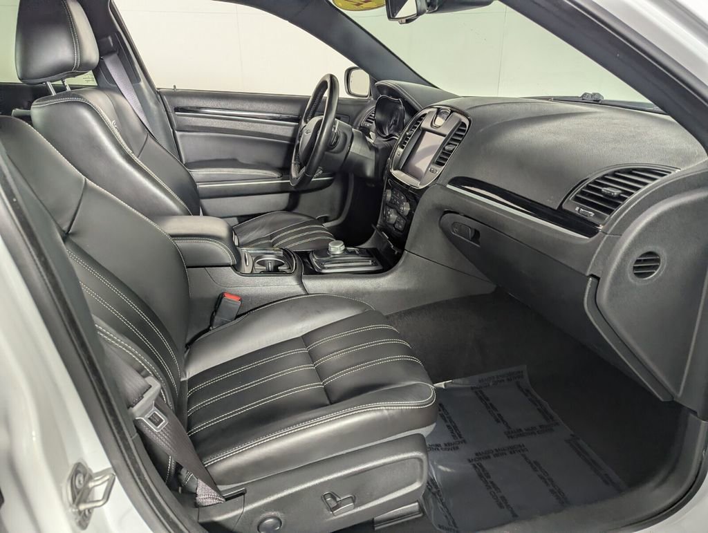Certified 2022 Chrysler 300 S w/ Safetytec Plus Group image 29