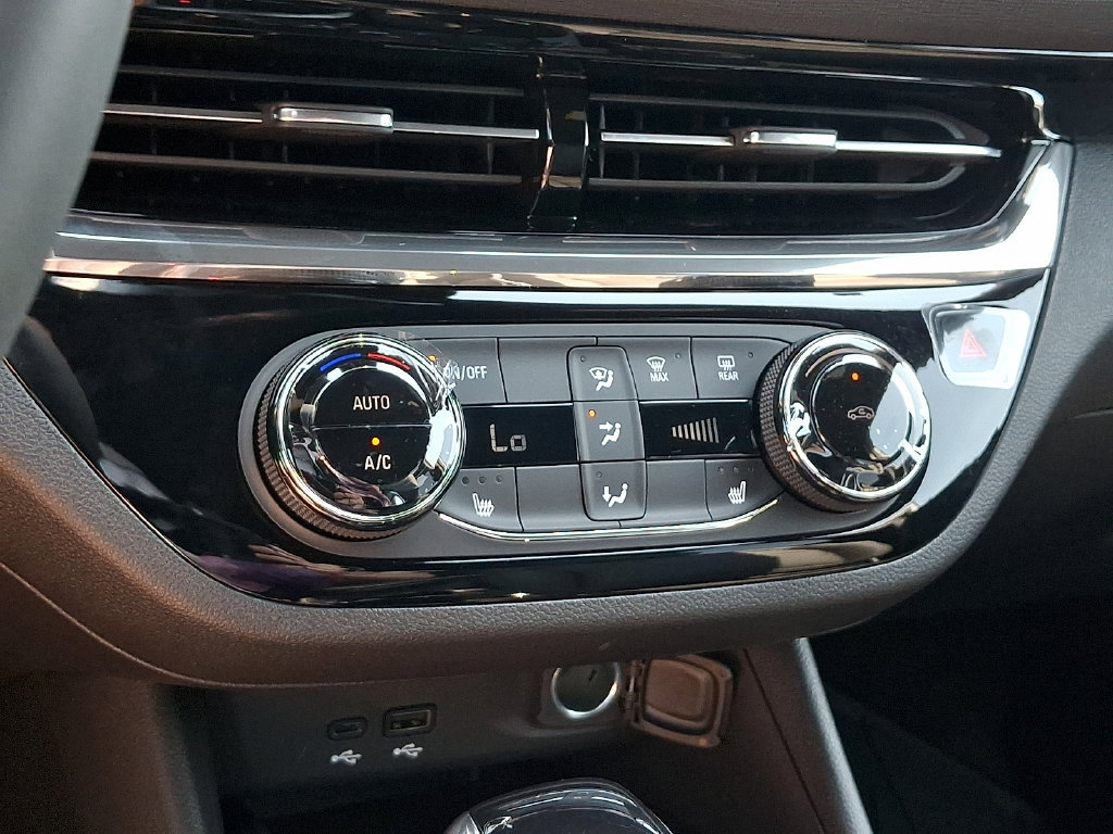 New 2026 Buick Envista Sport Touring w/ Convenience I Package FWD image 11