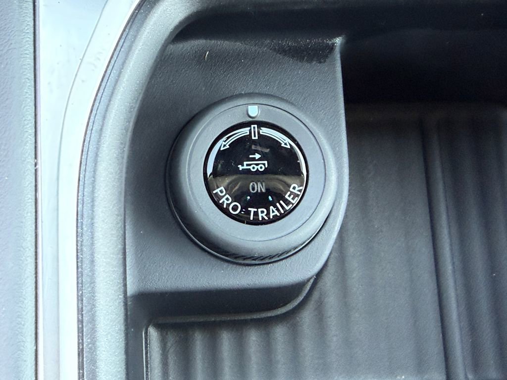 New 2026 Ford Expedition Active image 17