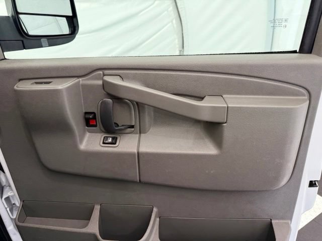 Used 2021 Chevrolet Express 2500 w/ Driver Convenience Package RWD image 16
