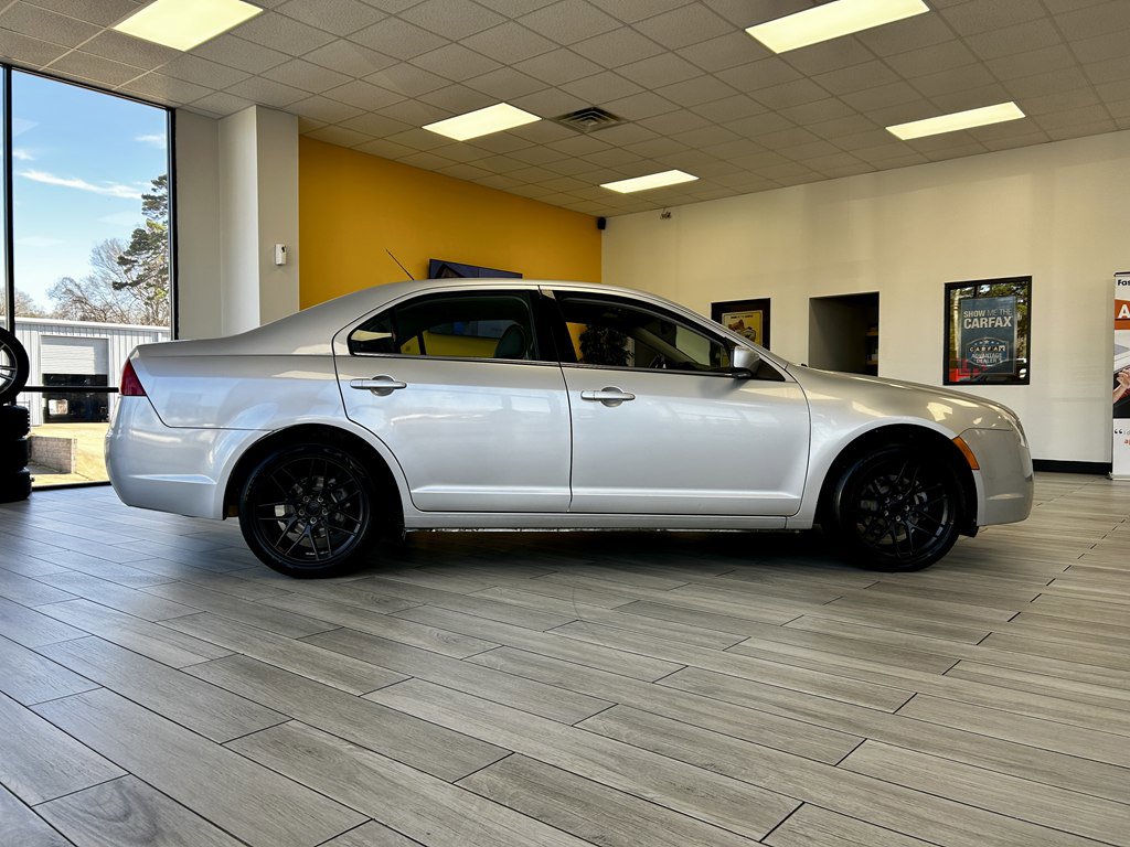 Used 2011 Mercury Milan Premier image 5