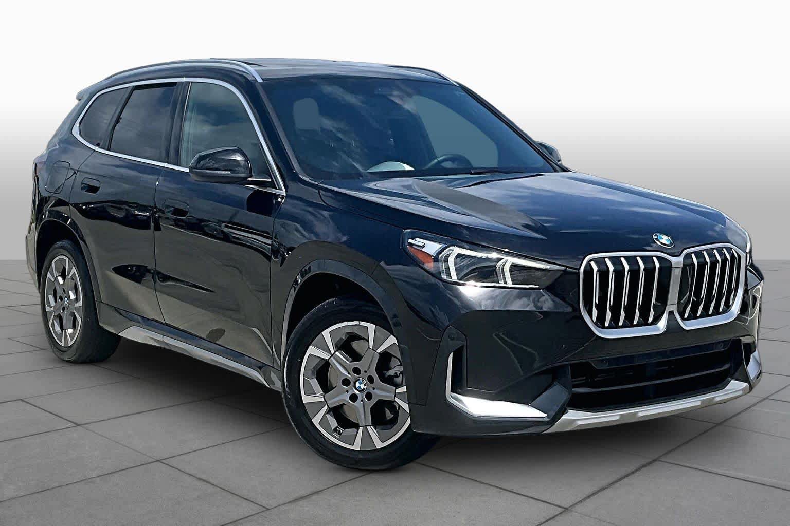 Used 2025 BMW X1 xDrive28i AWD/4WD image 2