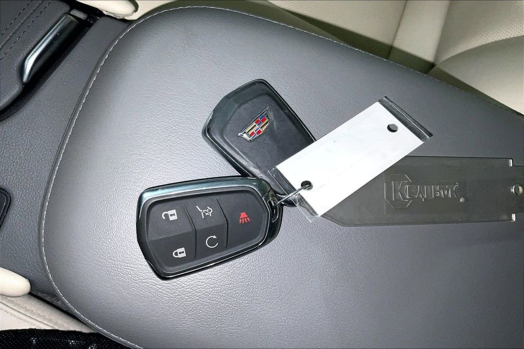 Used 2018 Cadillac XT5 Premium Luxury w/ Driver Assist Package AWD/4WD image 14