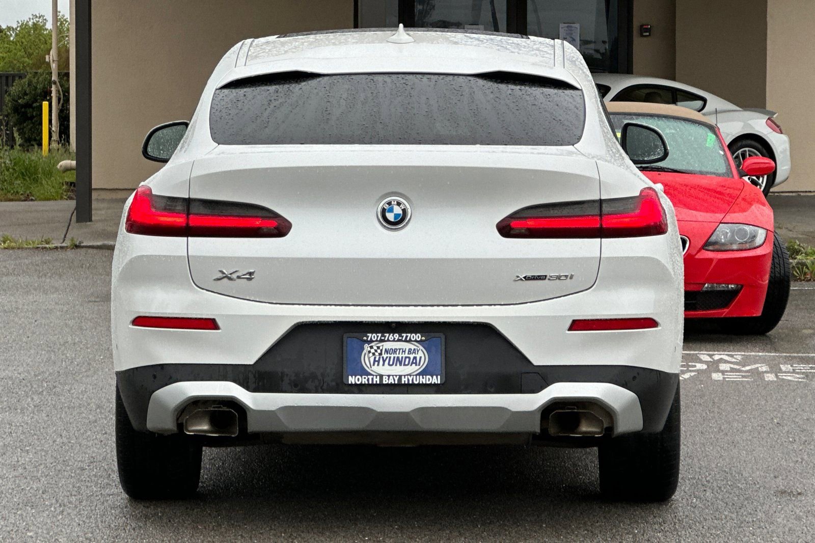 Used 2023 BMW X4 xDrive30i AWD/4WD image 5