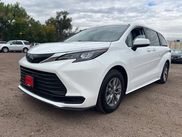 Used 2024 Toyota Sienna LE