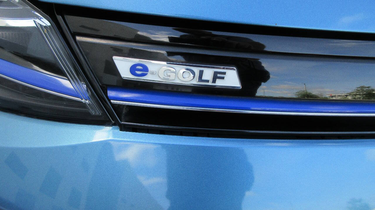 Used 2015 Volkswagen e-Golf SEL Premium FWD image 9