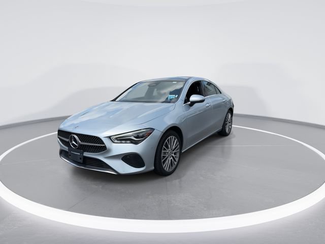 Used 2025 Mercedes-Benz CLA 250 image 4