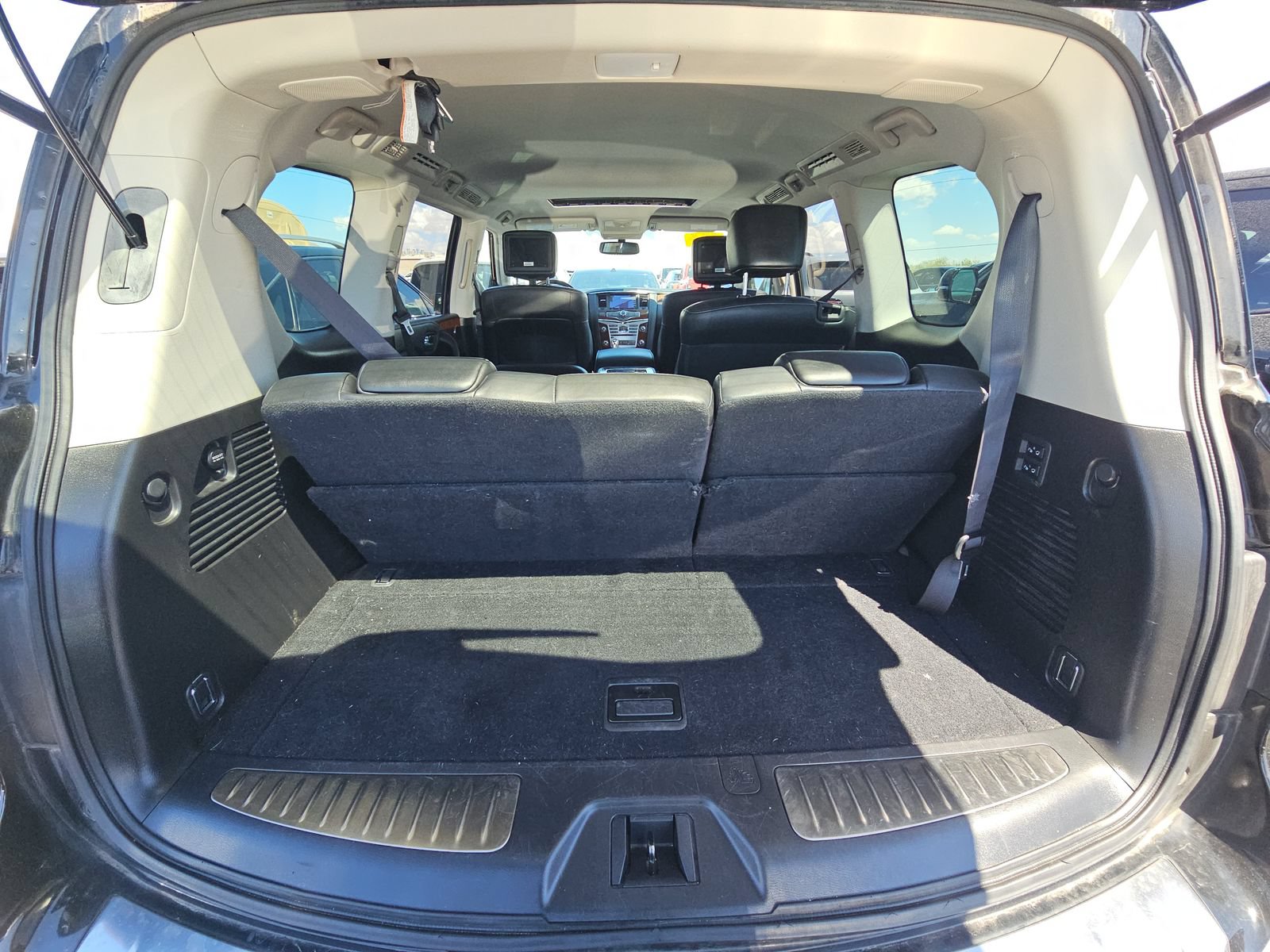Used 2018 INFINITI QX80 2WD w/ Driver Assistance Package image 14