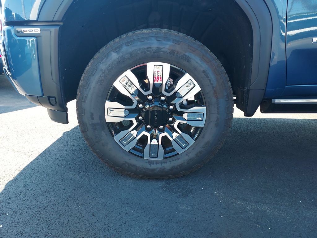 Used 2026 GMC Sierra 2500 Denali w/ Denali Reserve Package AWD/4WD image 10