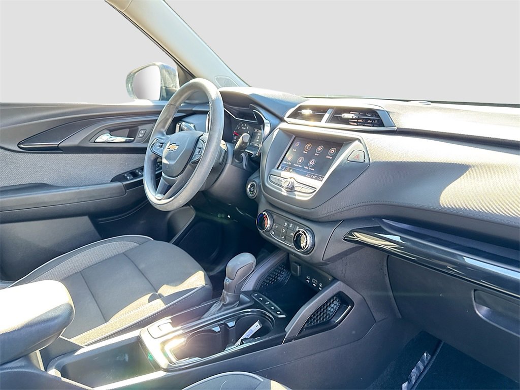Used 2023 Chevrolet TrailBlazer LT image 27
