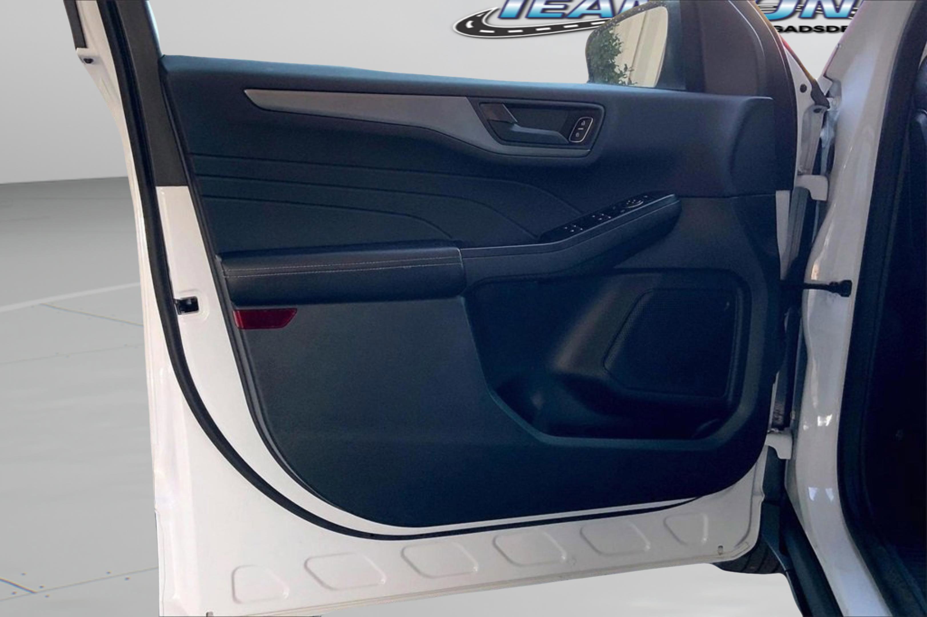 Used 2023 Ford Escape Active image 29