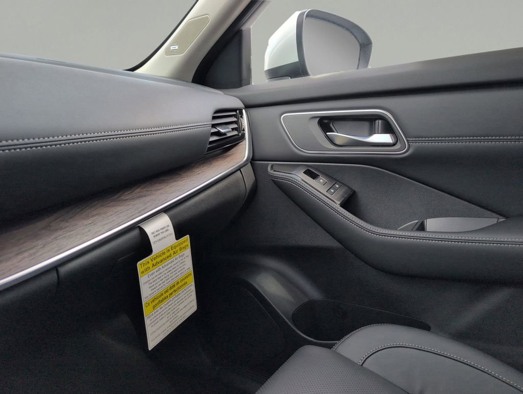 New 2026 Nissan Rogue Platinum image 31