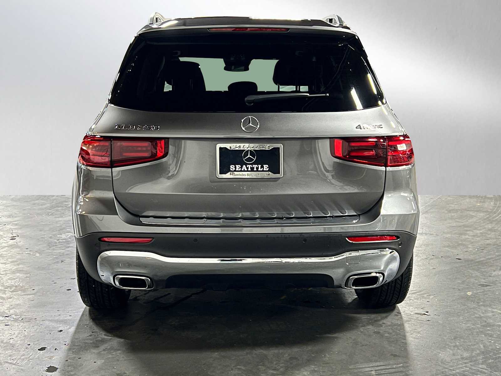 Certified 2025 Mercedes-Benz GLB 250 4MATIC image 4