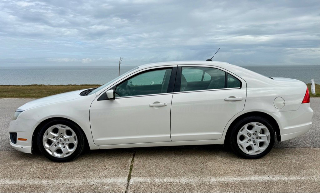 Used 2011 Ford Fusion SE image 8