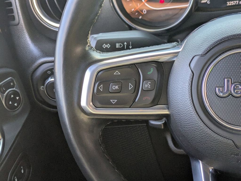 Used 2022 Jeep Wrangler Unlimited Sahara image 13