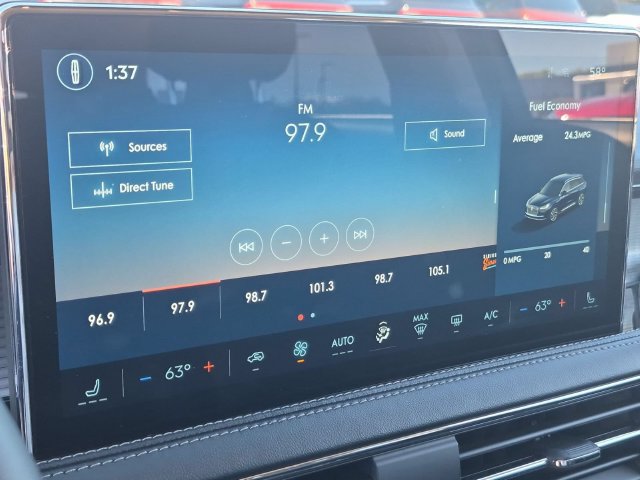 Used 2024 Lincoln Corsair AWD image 23