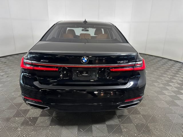 Used 2021 BMW 750i xDrive image 4