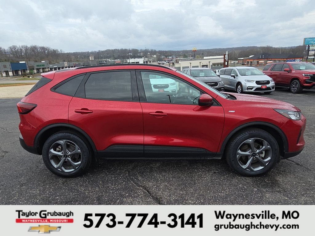 Used 2025 Ford Escape ST-Line Select AWD/4WD image 9