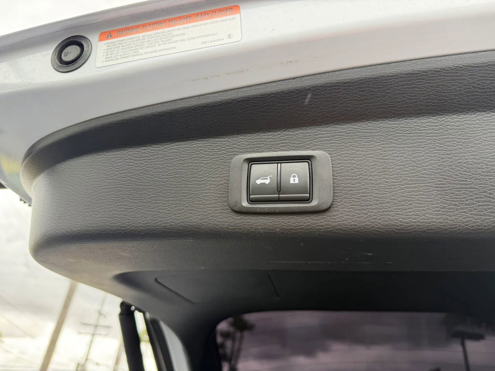 Used 2023 Mitsubishi Outlander ES image 12