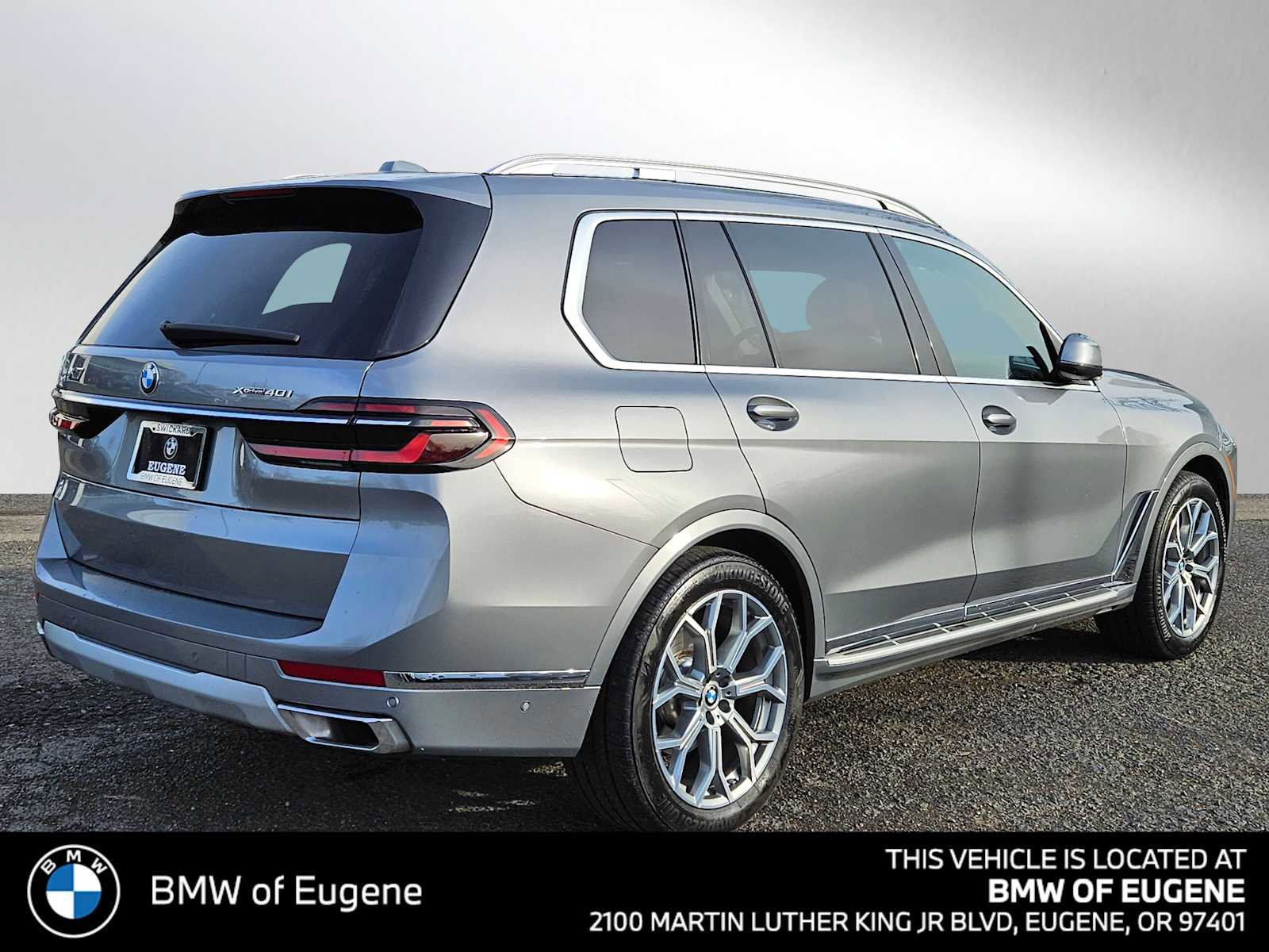 Used 2023 BMW X7 xDrive40i w/ Parking Assistance Package video 3