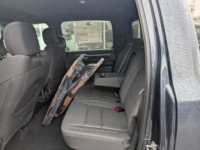 New 2026 RAM 1500 4x4 Crew Cab image 9