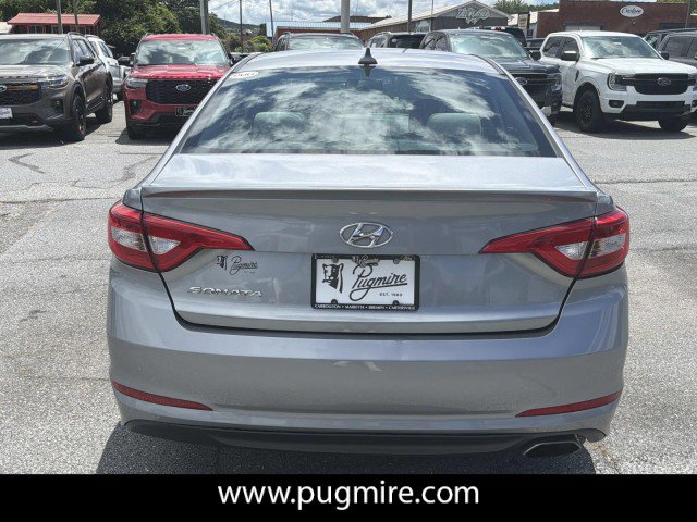 Used 2015 Hyundai Sonata SE w/ Option Group 02 FWD image 6