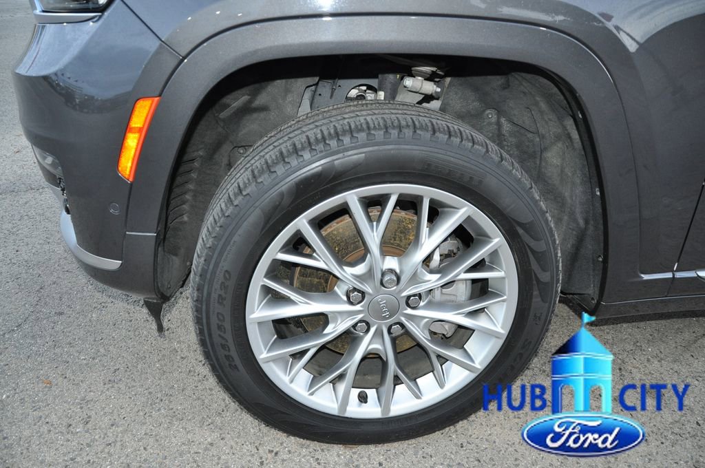 Used 2023 Jeep Grand Cherokee L Summit w/ Advanced Protech Group IV image 9