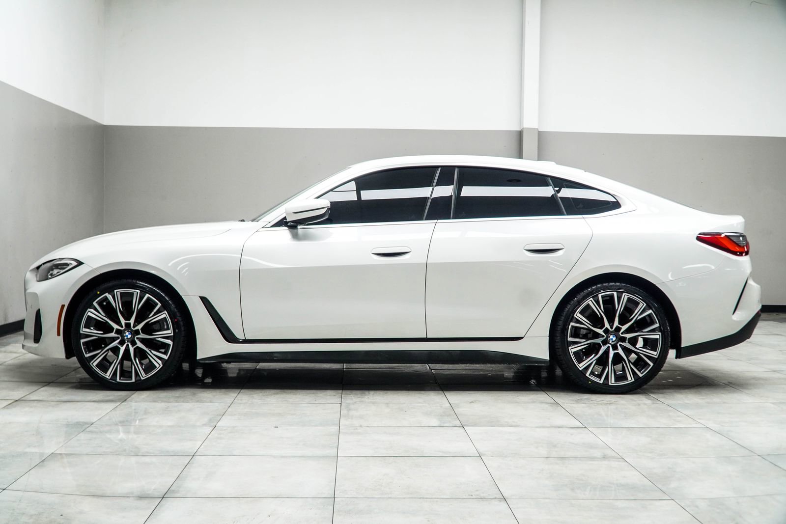 Used 2024 BMW 430i Gran Coupe w/ Premium Package RWD image 10