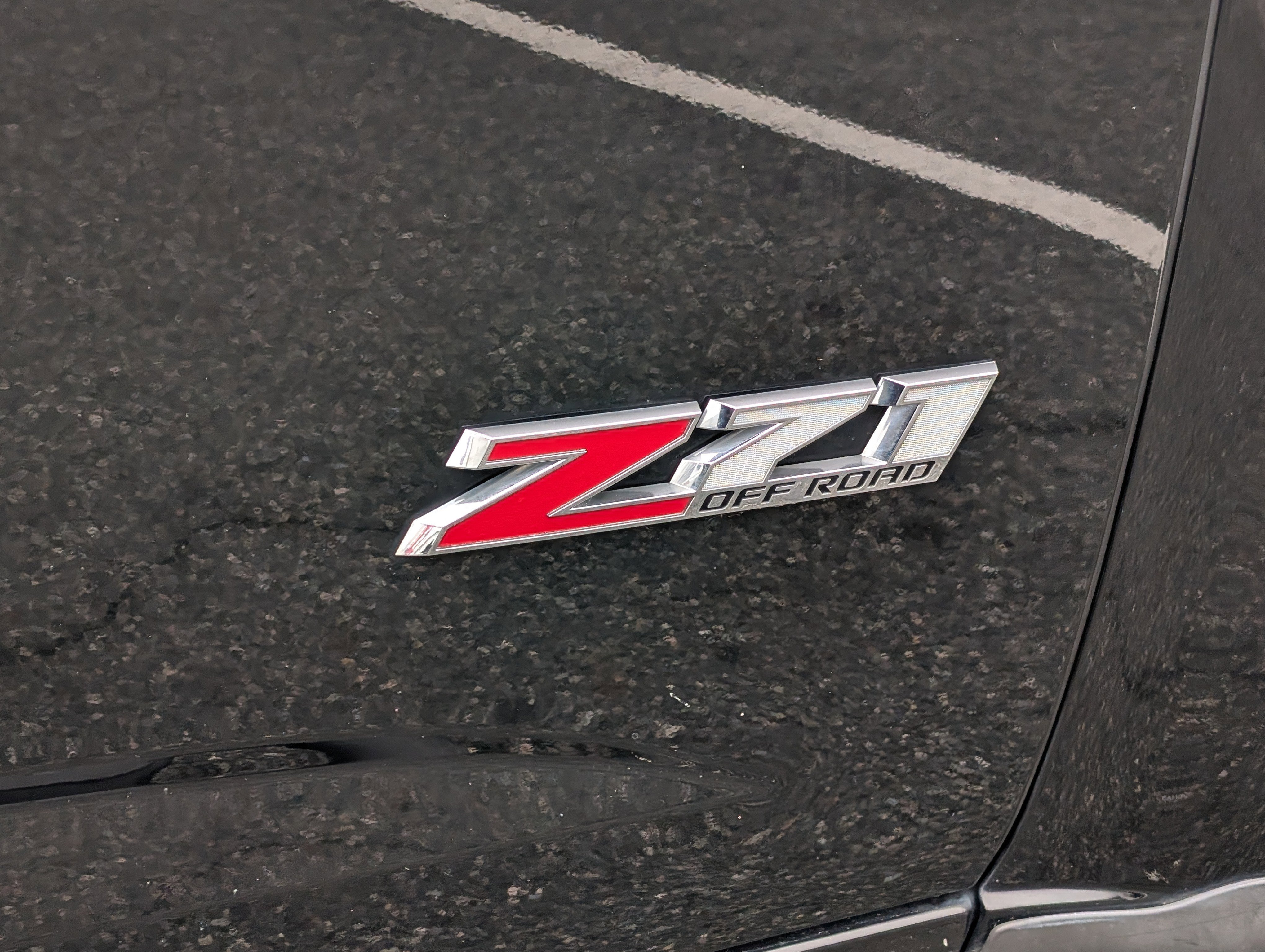 Used 2018 Chevrolet Colorado Z71 w/ Z71 Midnight Edition image 9