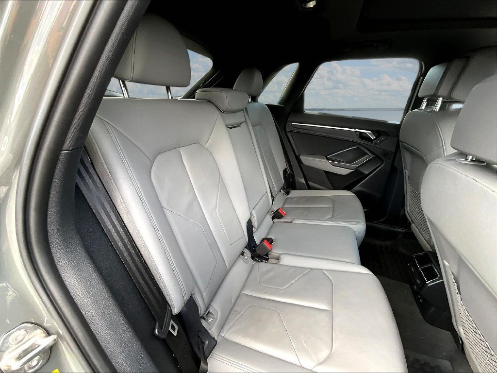 Used 2020 Audi Q3 2.0T Premium Plus AWD/4WD image 25