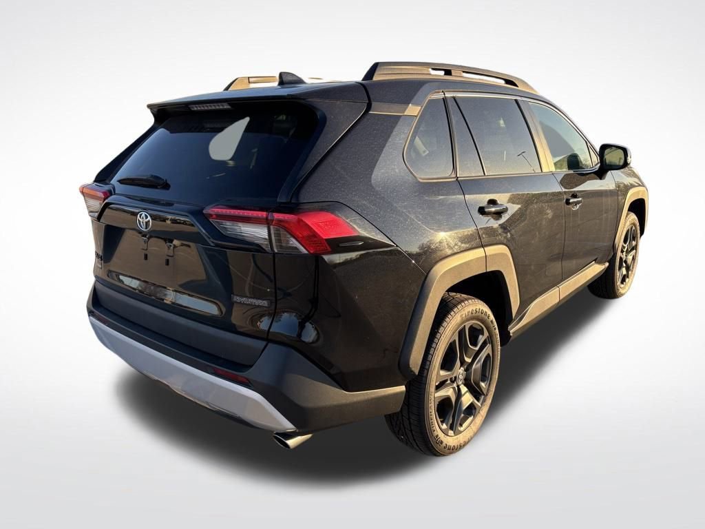 Used 2024 Toyota RAV4 Adventure image 7