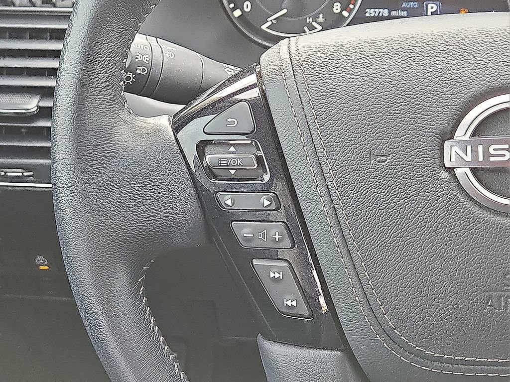 Used 2024 Nissan Armada Platinum w/ Captain's Chairs Package image 19
