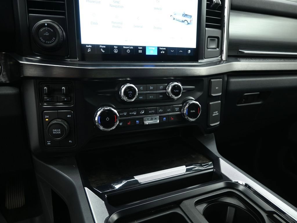 Used 2024 Ford F350 Lariat w/ Lariat Ultimate Package image 16