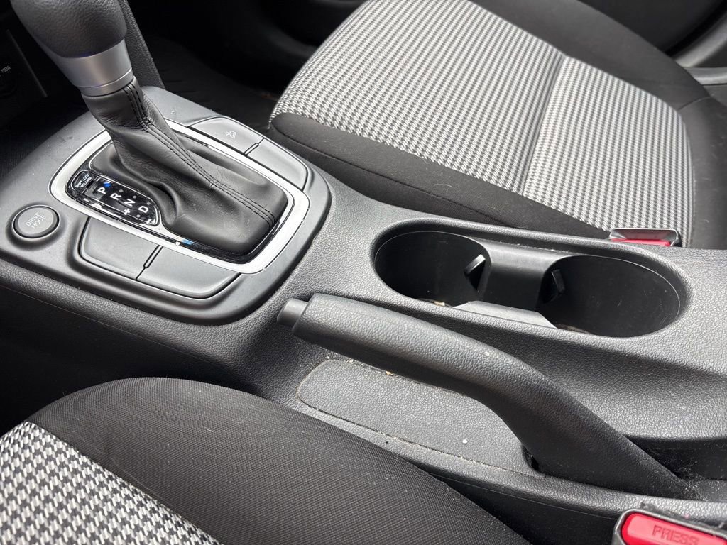 Used 2021 Hyundai Kona SE w/ Winter Weather Package image 14