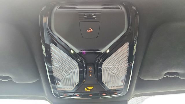 Used 2025 BMW X7 M60i image 63