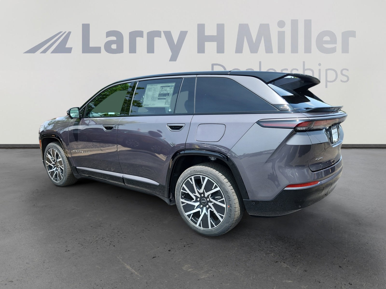 New 2025 Jeep Wagoneer S Limited image 3