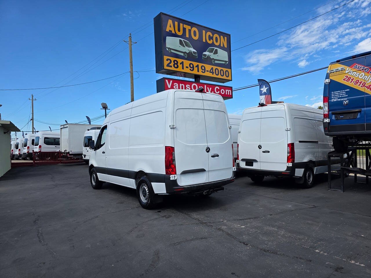 Used 2020 Mercedes-Benz Sprinter 2500 image 26