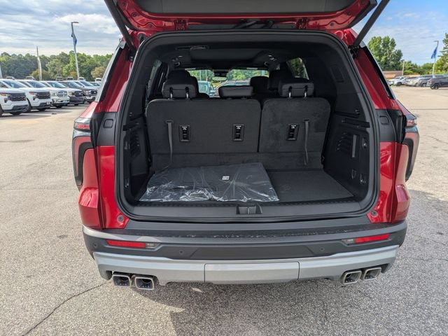New 2026 Chevrolet Traverse LT w/ Sun and Wheel Package FWD image 32