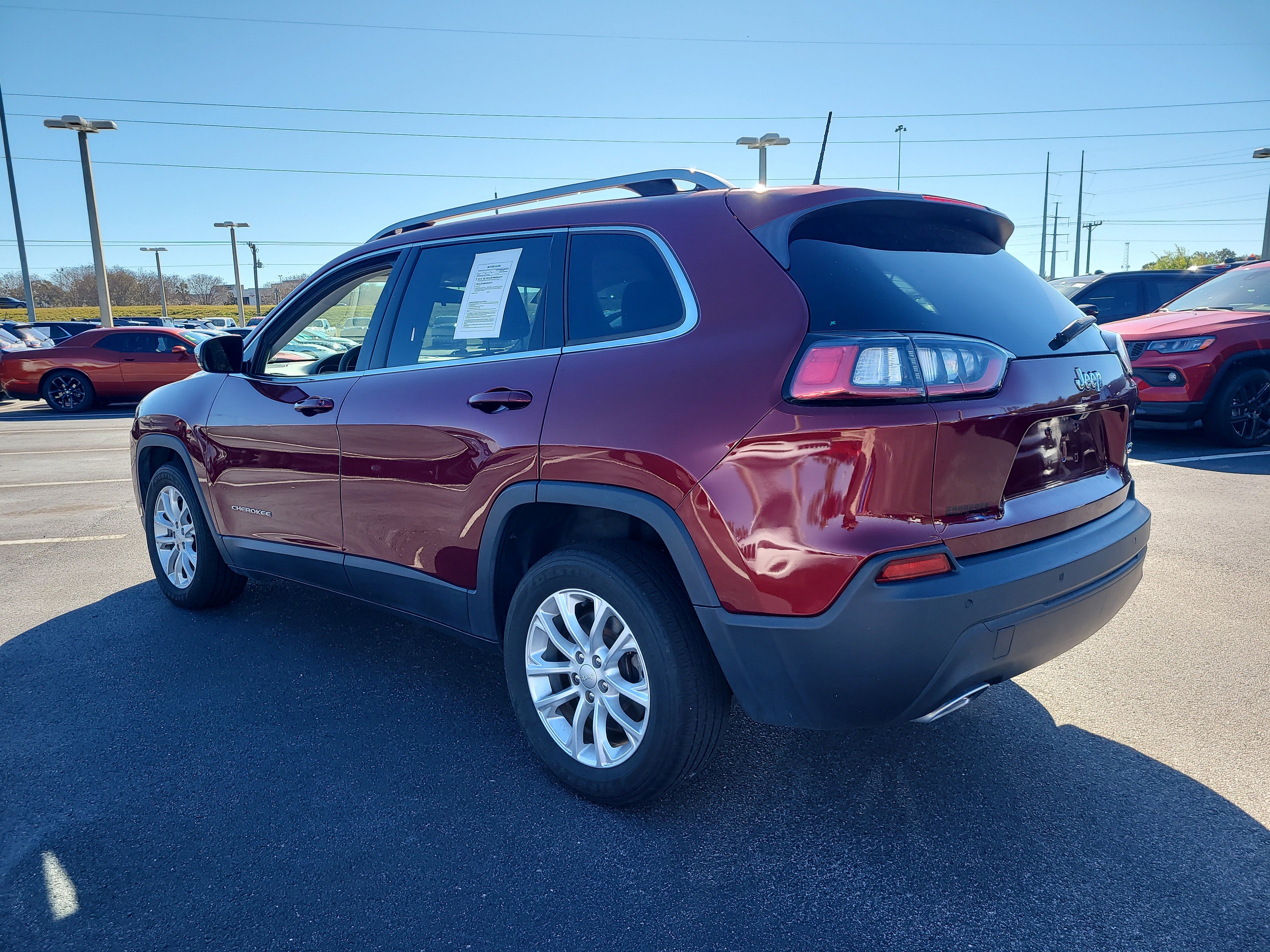 Used 2019 Jeep Cherokee Latitude w/ Popular Appearance Group image 6