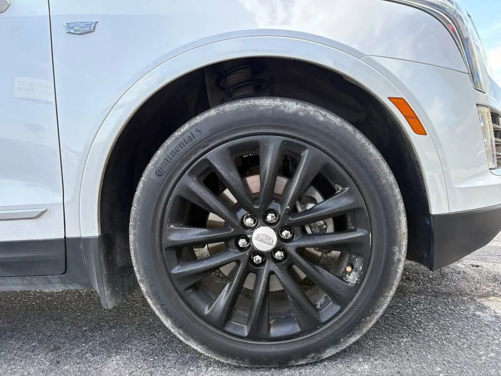 Used 2017 Cadillac XT5 Platinum AWD/4WD image 28