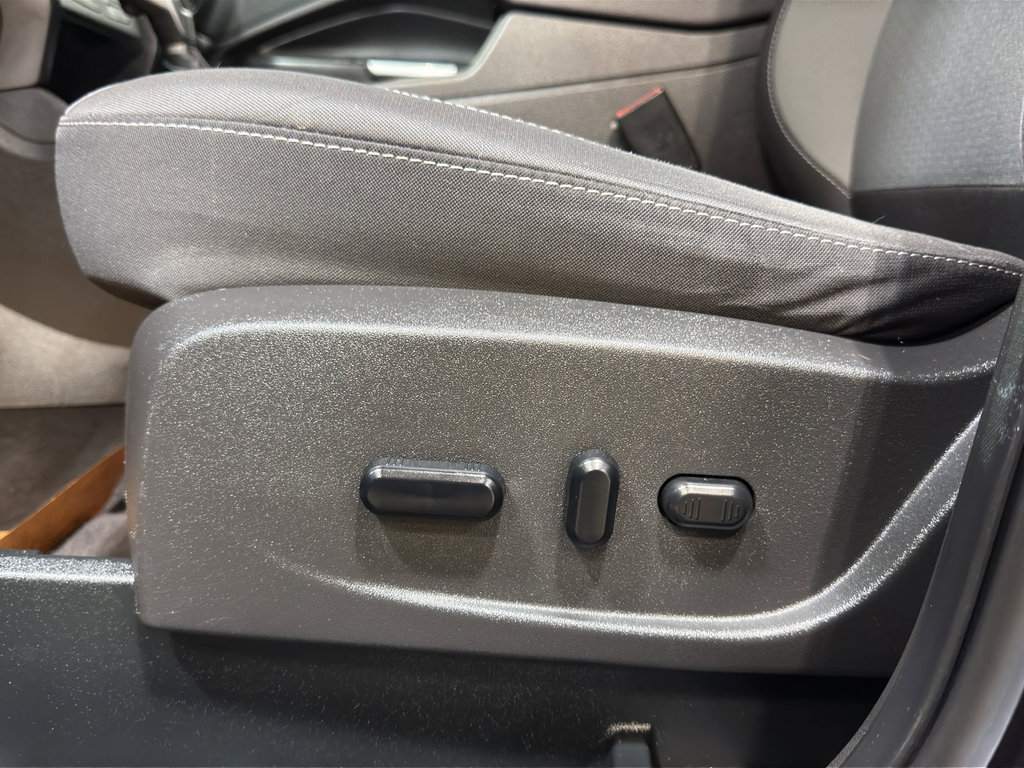 Used 2019 Ford Escape SE image 14